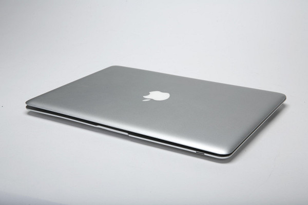 Jony Ive – MacBook Air