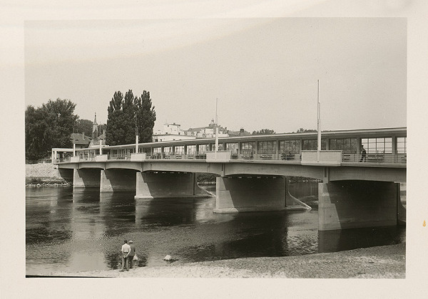 Ateliér Bruner - Dvořák – Kolonádový most v Piešťanoch